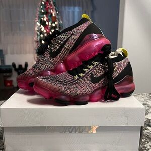 Nike Women’s Black and Pink Vapormax Flyknit 3 Sneakers